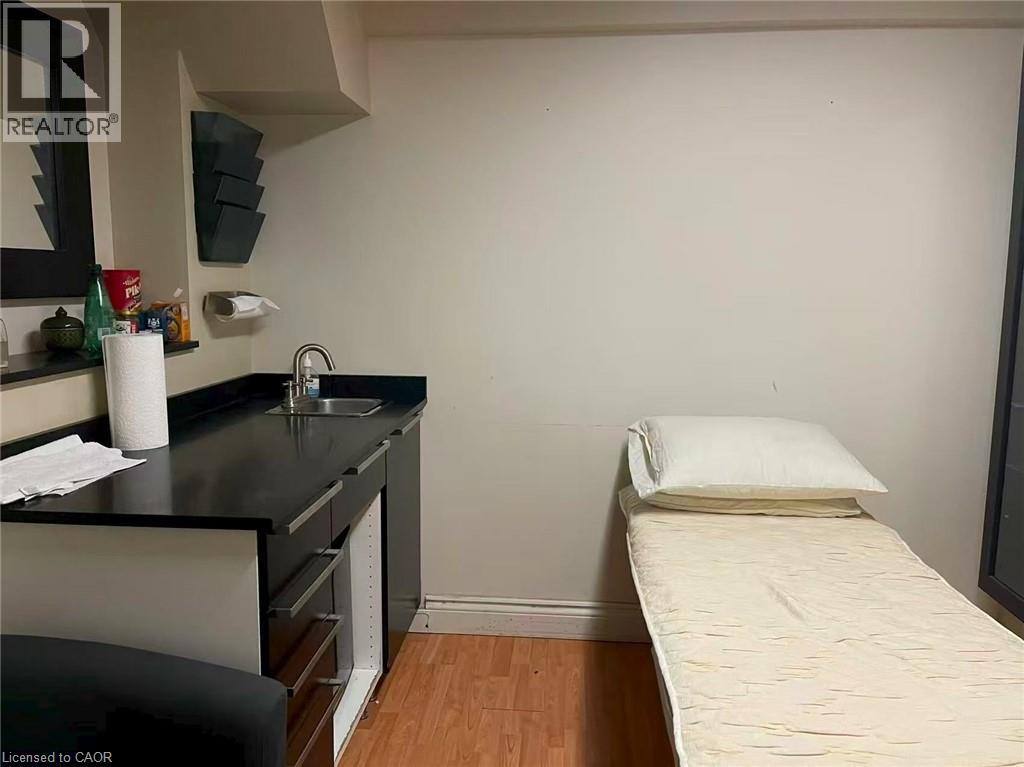 265 Queen Street S, Mississauga, Ontario  L5M 1L9 - Photo 9 - 40775076