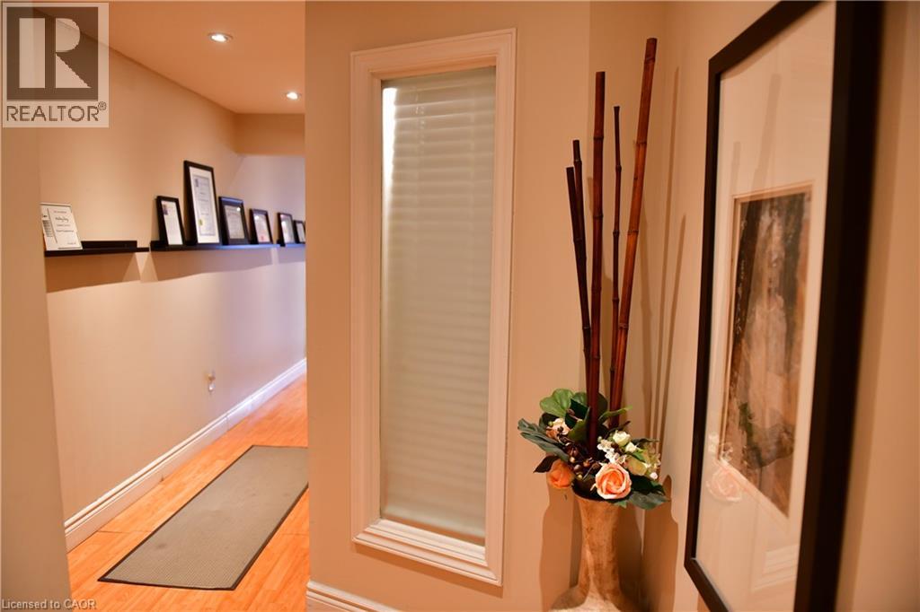 265 Queen Street S, Mississauga, Ontario  L5M 1L9 - Photo 6 - 40775076