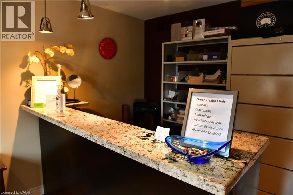 265 Queen Street S, Mississauga, Ontario  L5M 1L9 - Photo 3 - 40775076