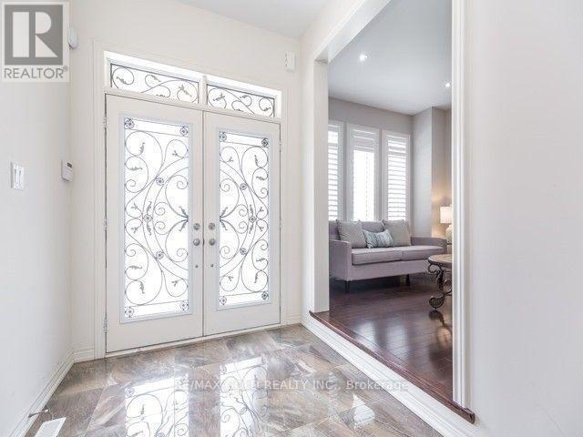 36 Haverstock Crescent, Brampton, Ontario  L7A 4E1 - Photo 2 - W12484982