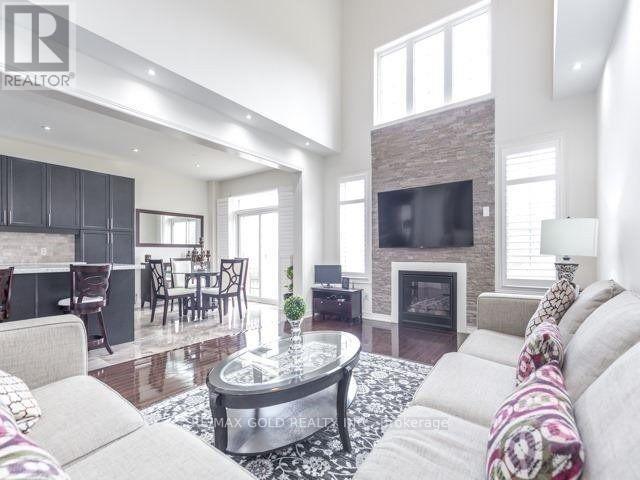 36 Haverstock Crescent, Brampton, Ontario  L7A 4E1 - Photo 5 - W12484982