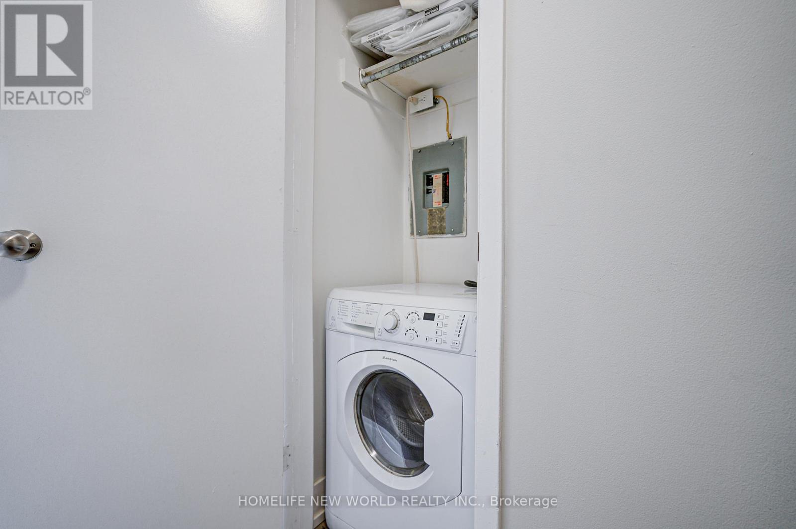 B - 133 Jefferson Avenue, Toronto, Ontario  M6K 3E4 - Photo 9 - W12484997