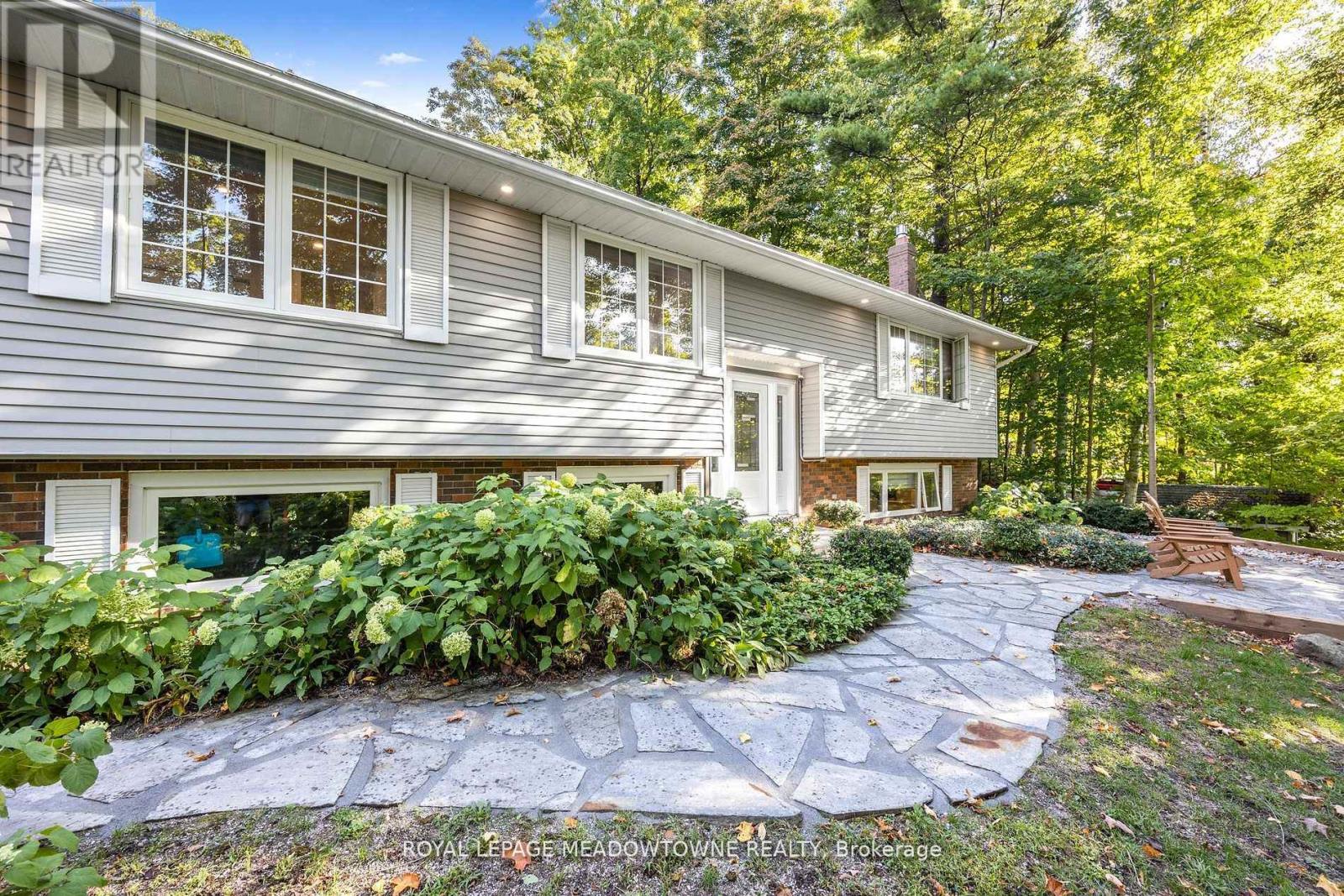 106 CAMPBELL AVENUE E, Milton, Ontario