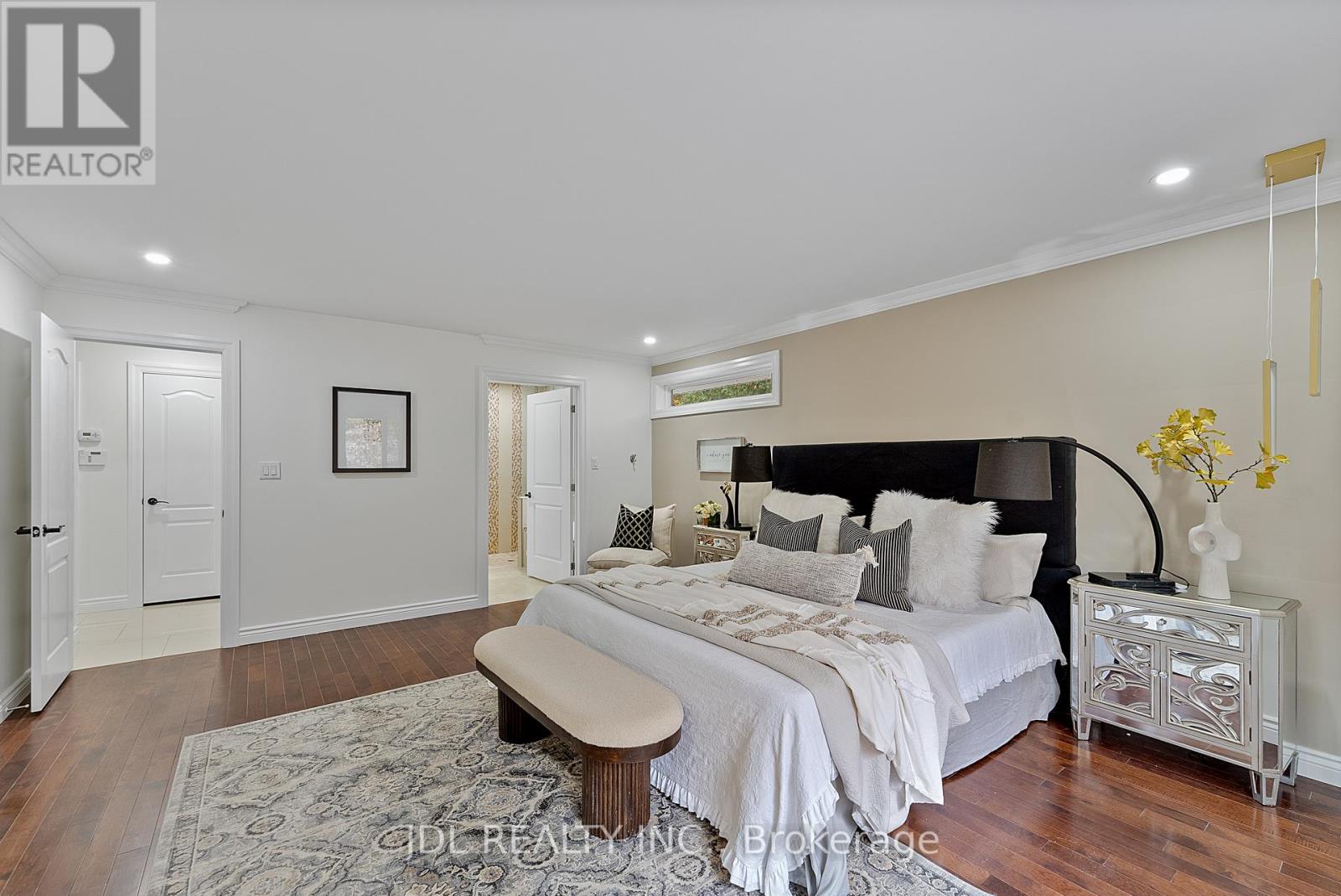 1859 Lincoln Green Close, Mississauga, Ontario  L5K 1C4 - Photo 33 - W12485007