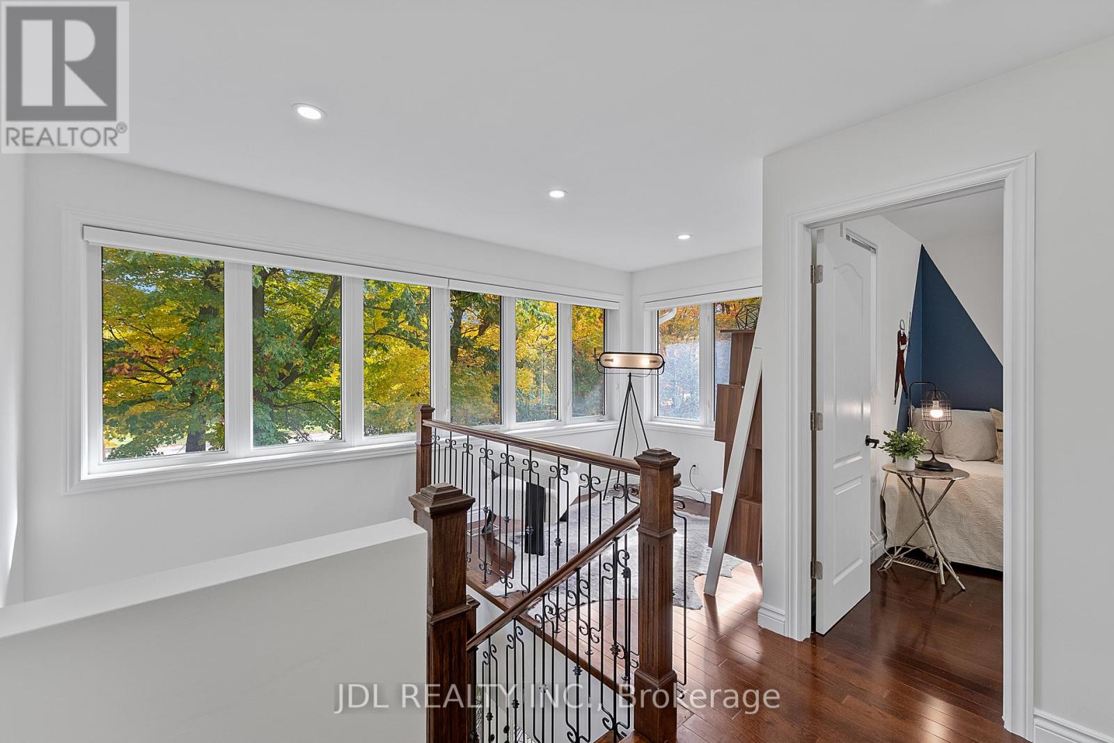 1859 Lincoln Green Close, Mississauga, Ontario  L5K 1C4 - Photo 37 - W12485007