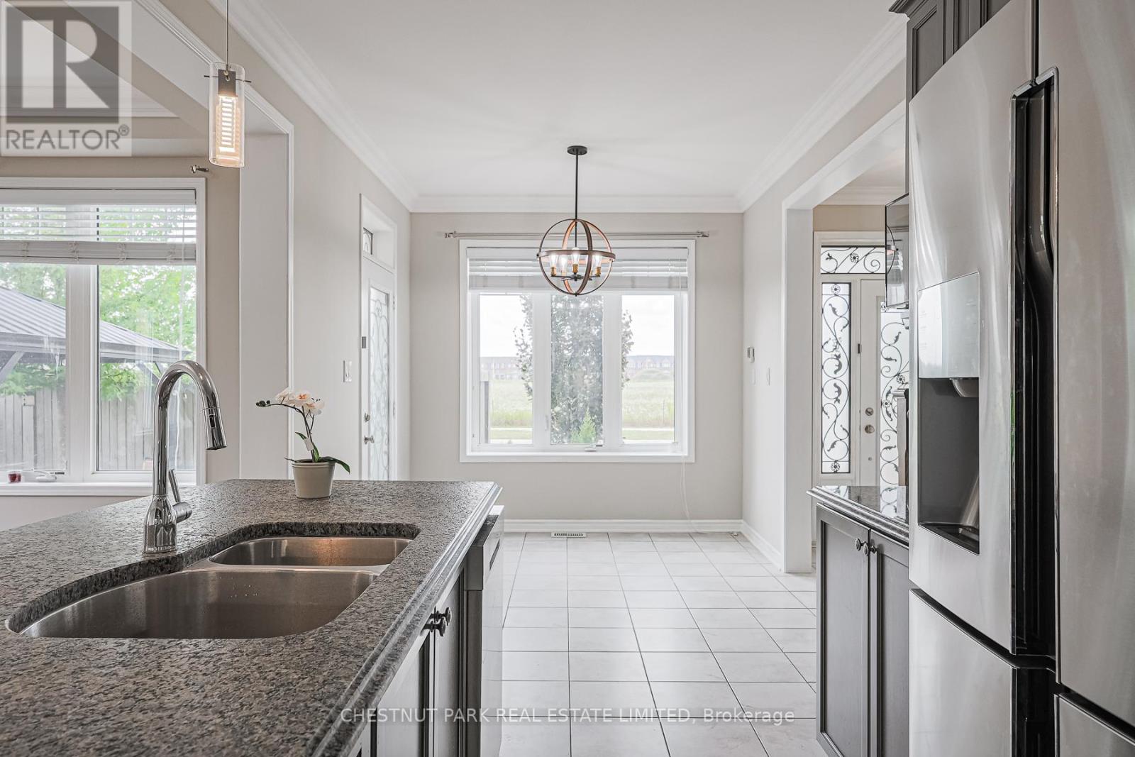 565 Edenbrook Hill Drive, Brampton, Ontario  L7A 4T6 - Photo 14 - W12485008