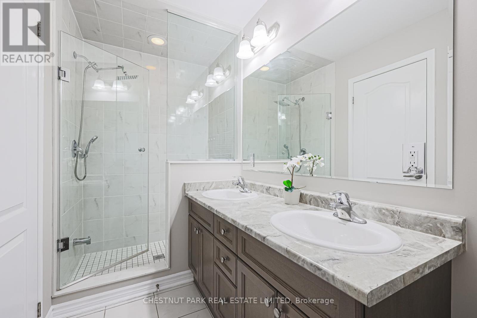 565 Edenbrook Hill Drive, Brampton, Ontario  L7A 4T6 - Photo 22 - W12485008