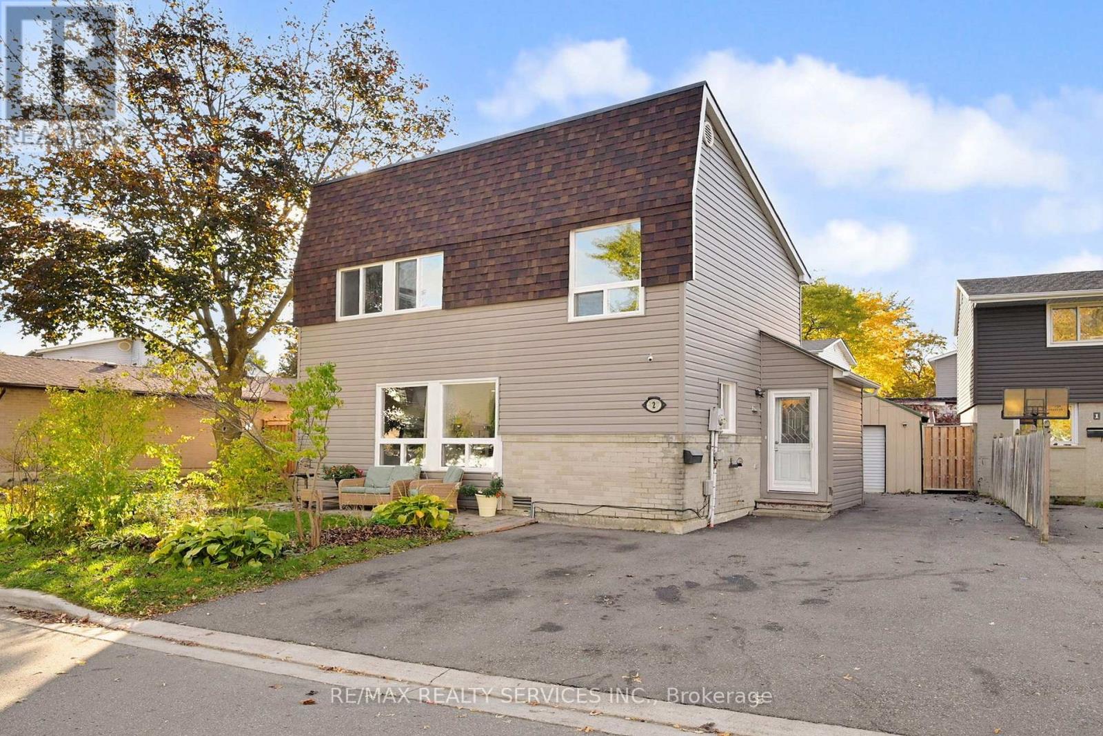 2 HECTOR COURT, Brampton, Ontario