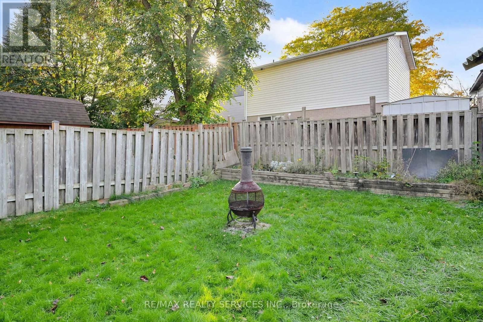 2 Hector Court, Brampton, Ontario  L6S 1P1 - Photo 36 - W12485022