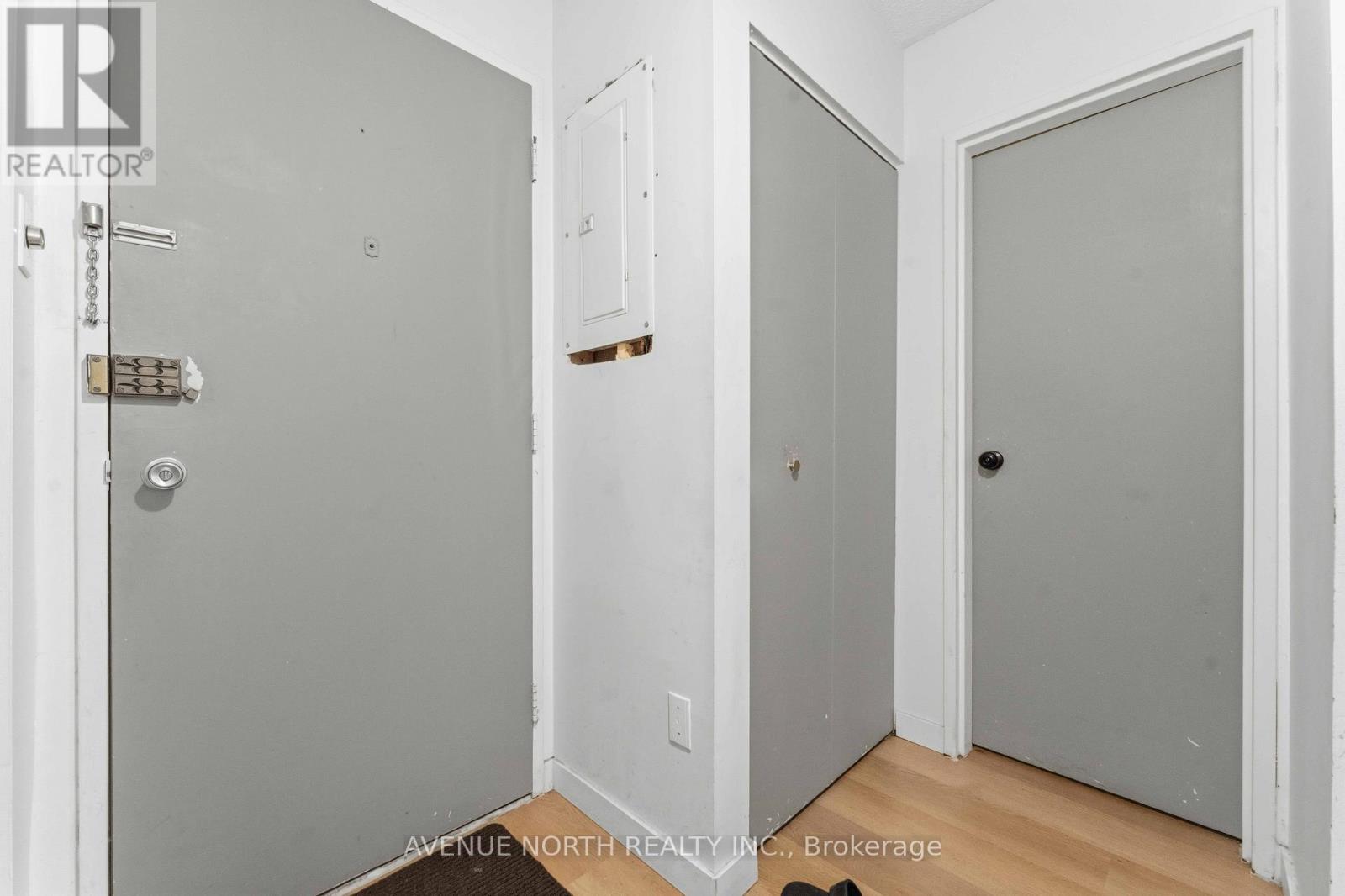 11k - 2080 Ogilvie Road, Ottawa, Ontario  K1J 7N8 - Photo 5 - X12484784