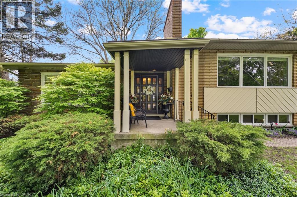 617 Scenic Drive, Hamilton, Ontario  L9C 1H2 - Photo 3 - 40738858