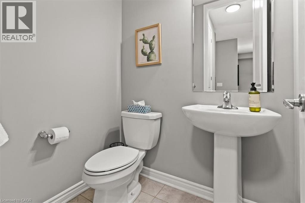 100 Celano Drive, Waterdown, Ontario  L8B 1V2 - Photo 9 - 40773532