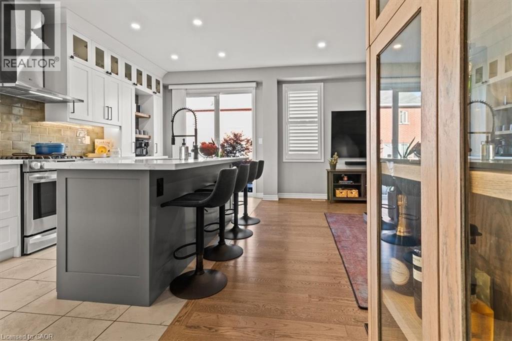 100 Celano Drive, Waterdown, Ontario  L8B 1V2 - Photo 10 - 40773532