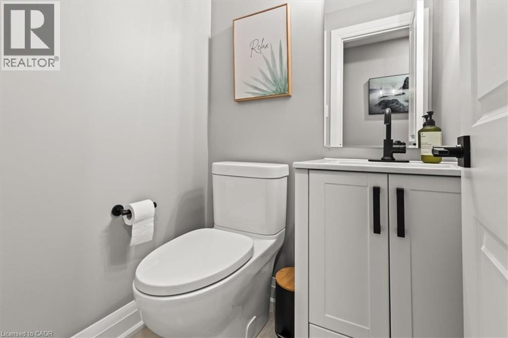 100 Celano Drive, Waterdown, Ontario  L8B 1V2 - Photo 35 - 40773532