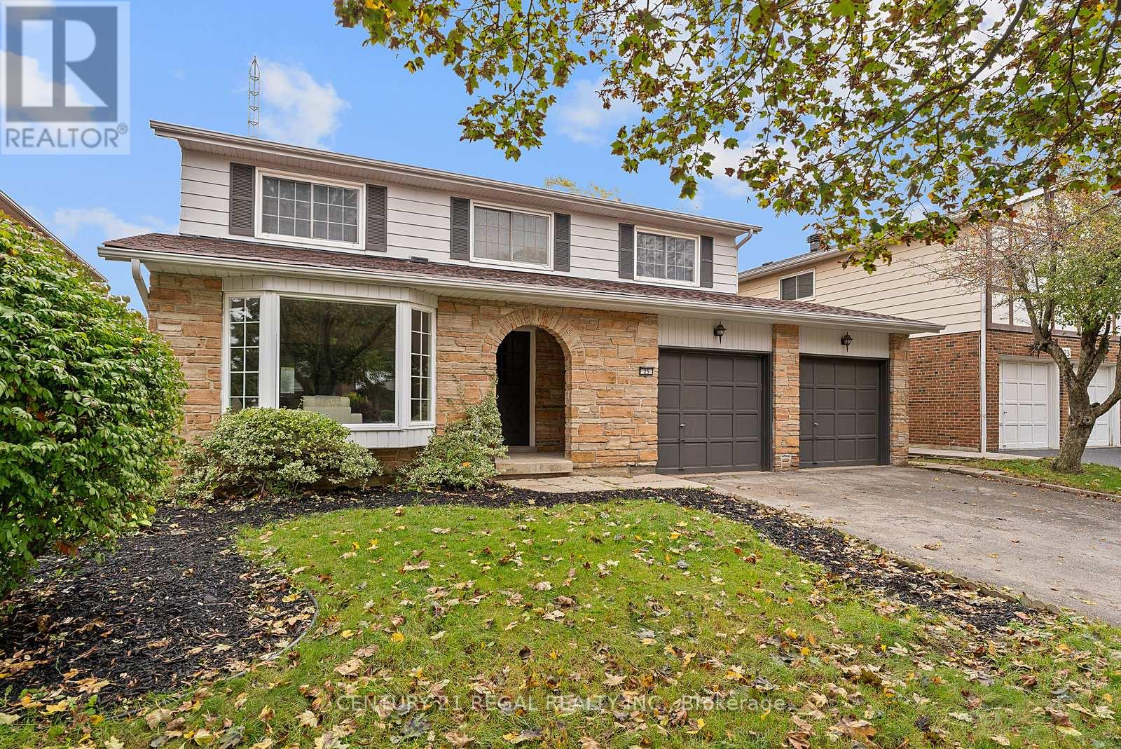 25 BRIARSCROSS BOULEVARD, Toronto, Ontario