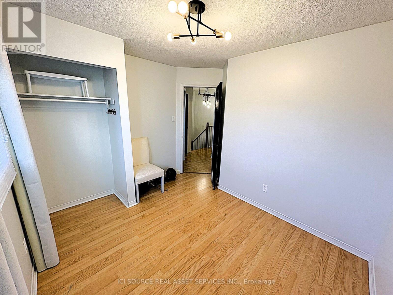 20 Corrie Crescent, Essa (Angus), Ontario  L0M 1B3 - Photo 12 - N12485024