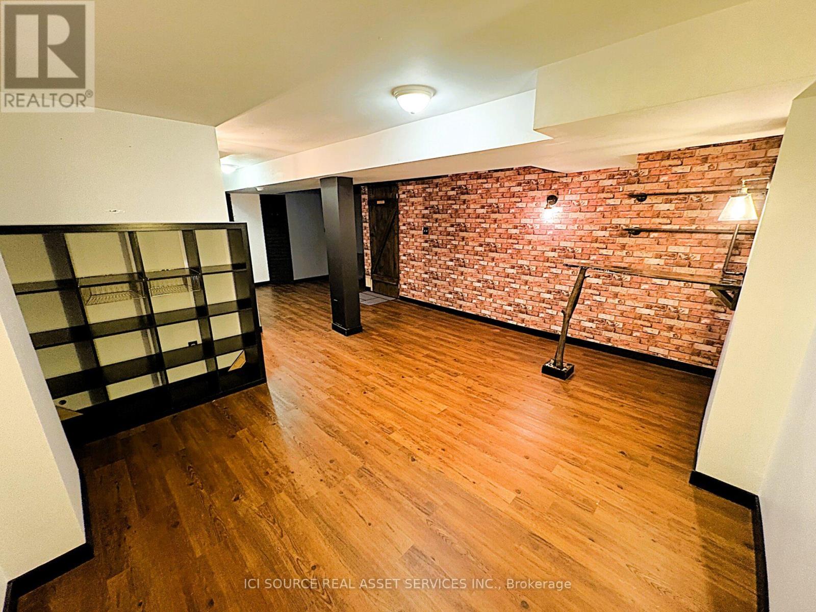 20 Corrie Crescent, Essa (Angus), Ontario  L0M 1B3 - Photo 15 - N12485024