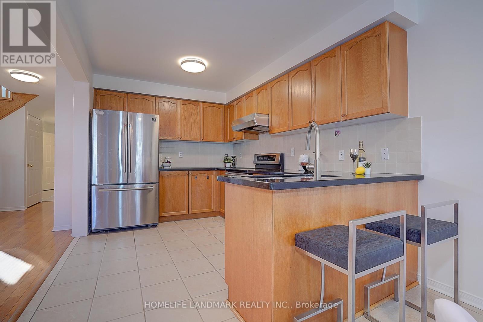 21 Raintree Drive, Markham, Ontario  L3R 5T9 - Photo 13 - N12485034