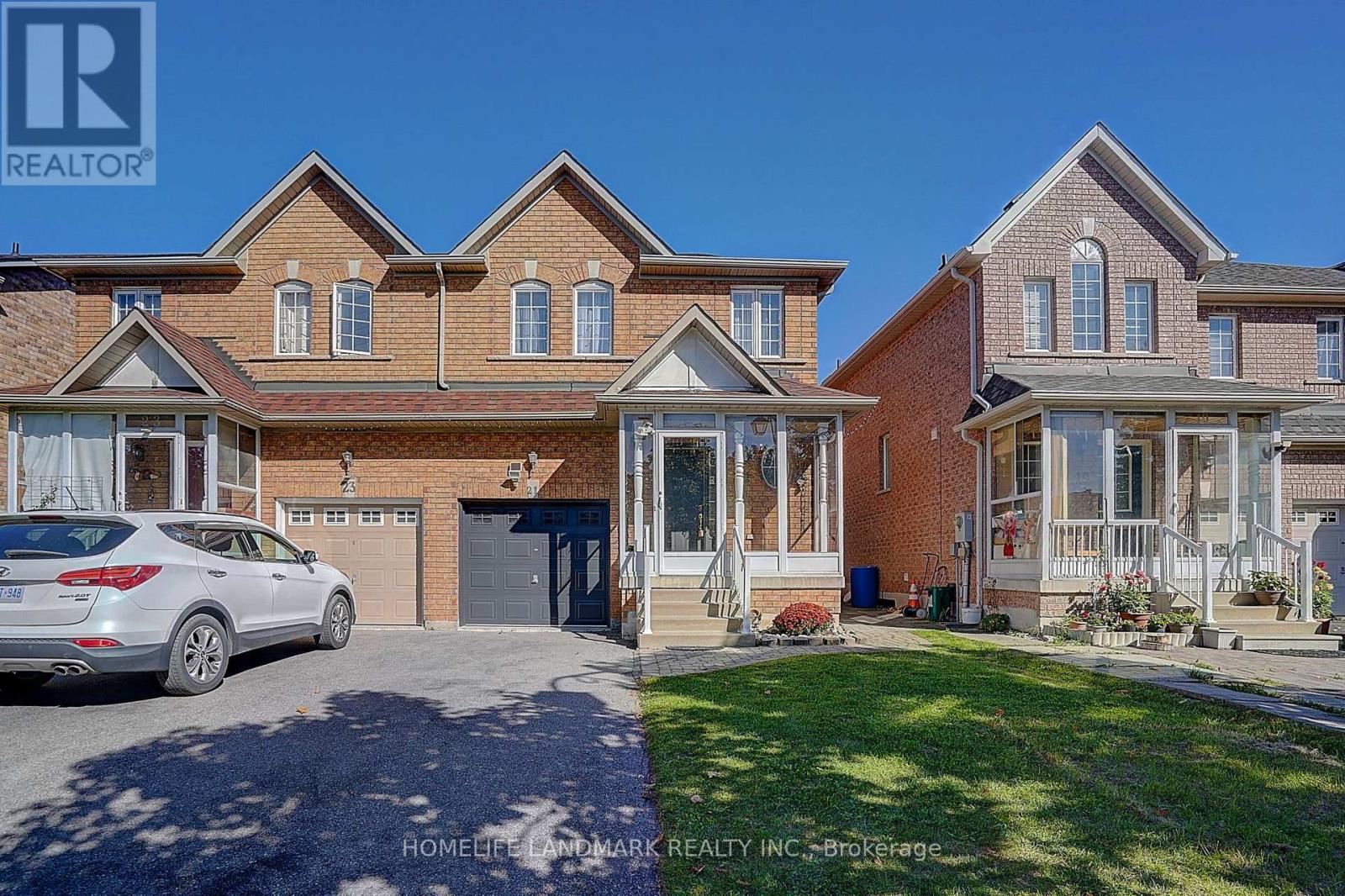 21 Raintree Drive, Markham, Ontario  L3R 5T9 - Photo 2 - N12485034