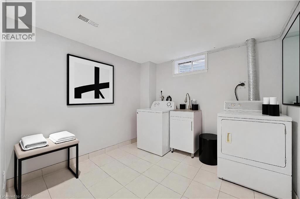 215 Dewitt Road, Stoney Creek, Ontario  L8E 2S9 - Photo 14 - 40782440