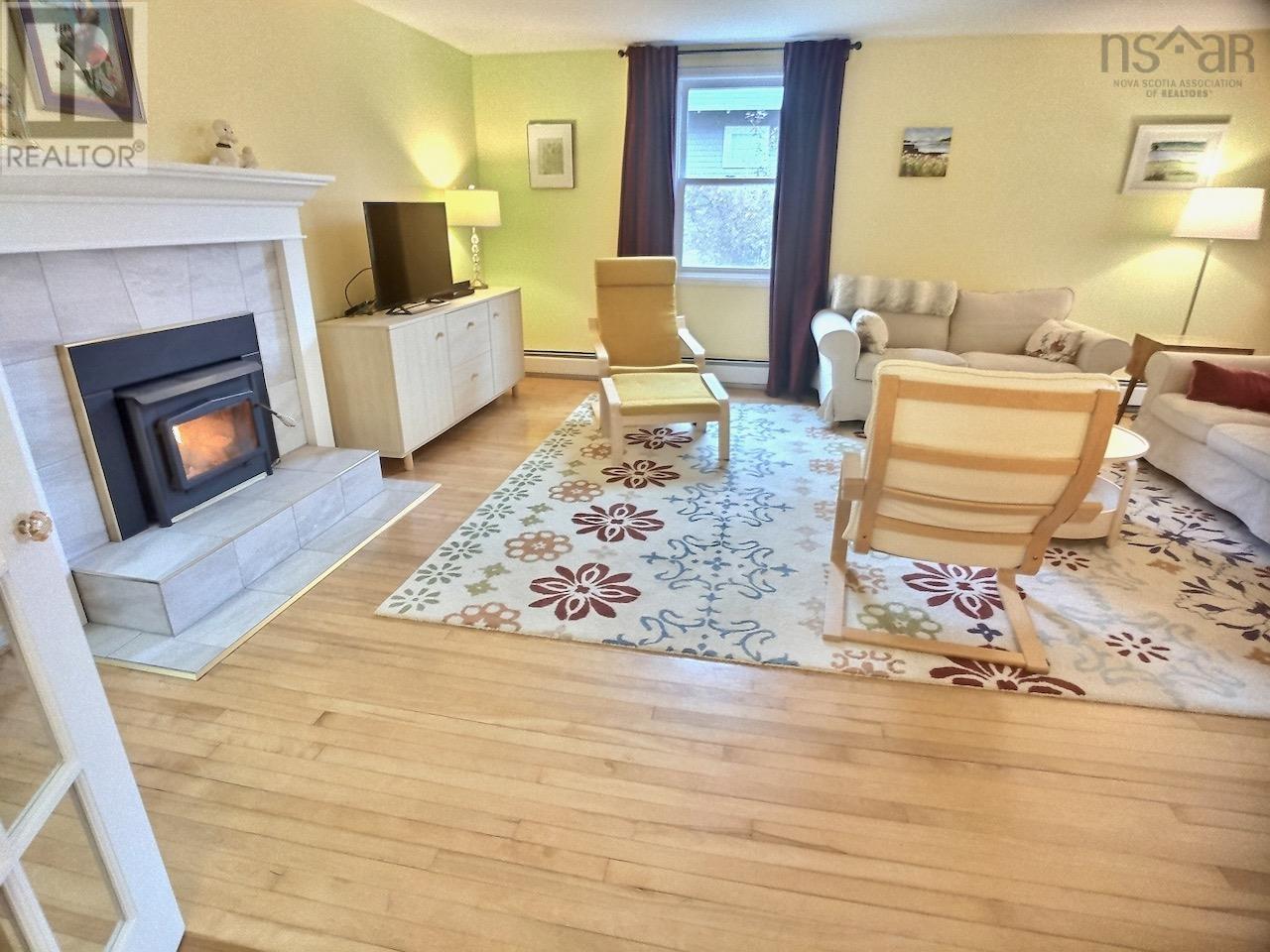 62 School Street, Annapolis Royal, Nova Scotia  B0S 1A0 - Photo 2 - 202425969
