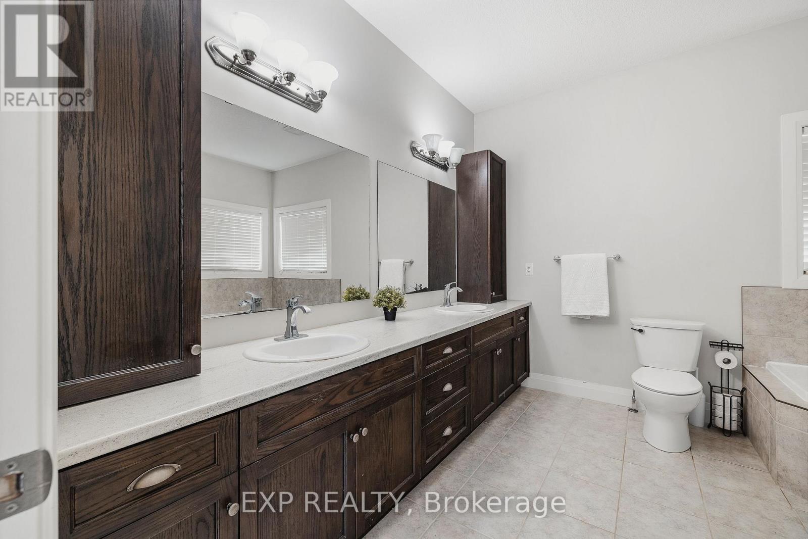 346 Moorlands Crescent, Kitchener, Ontario  N2P 0C5 - Photo 25 - X12485039