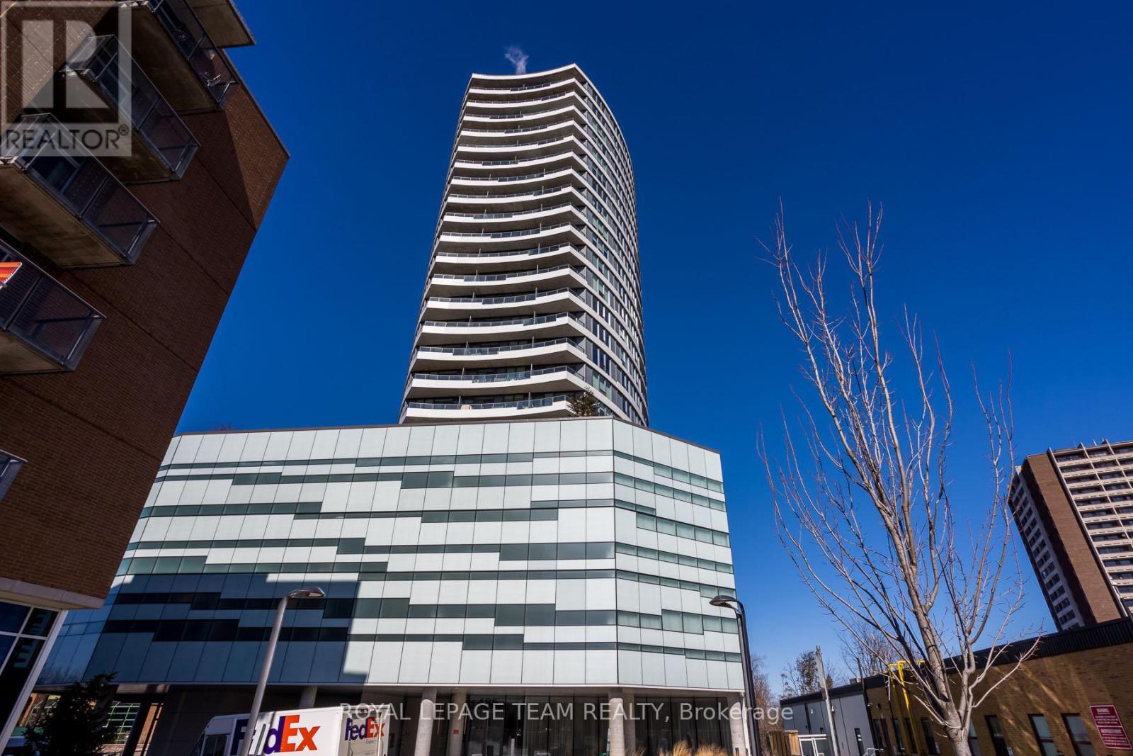 709 RICHMOND ROAD, Ottawa, Ontario