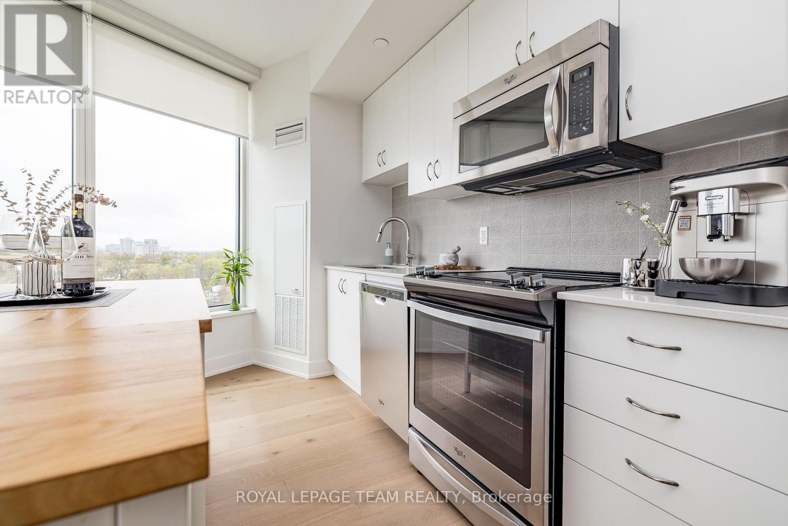 709 Richmond Road, Ottawa, Ontario  K2A 3W9 - Photo 13 - X12485052