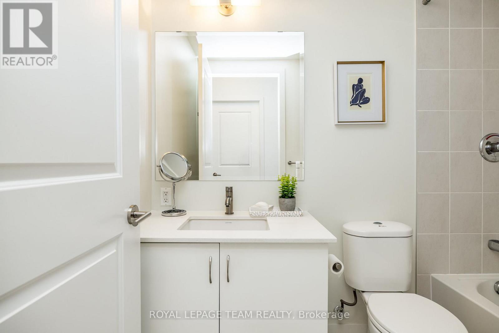 709 Richmond Road, Ottawa, Ontario  K2A 3W9 - Photo 19 - X12485052