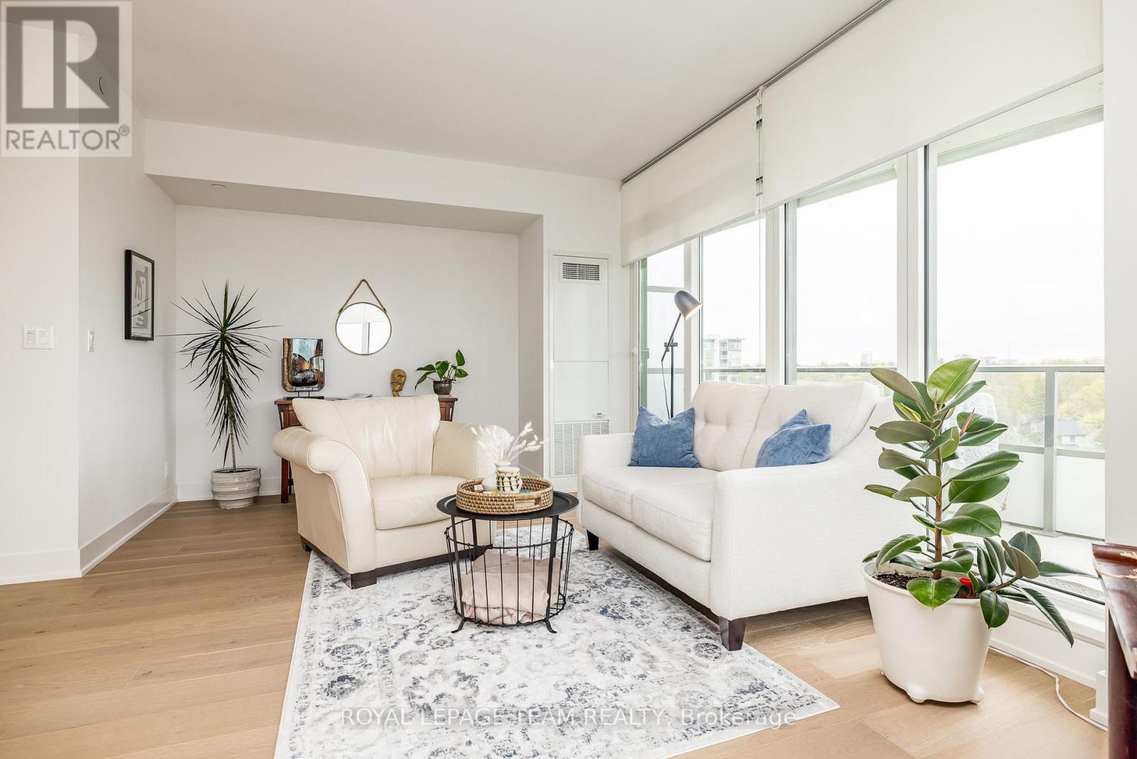 709 Richmond Road, Ottawa, Ontario  K2A 3W9 - Photo 7 - X12485052