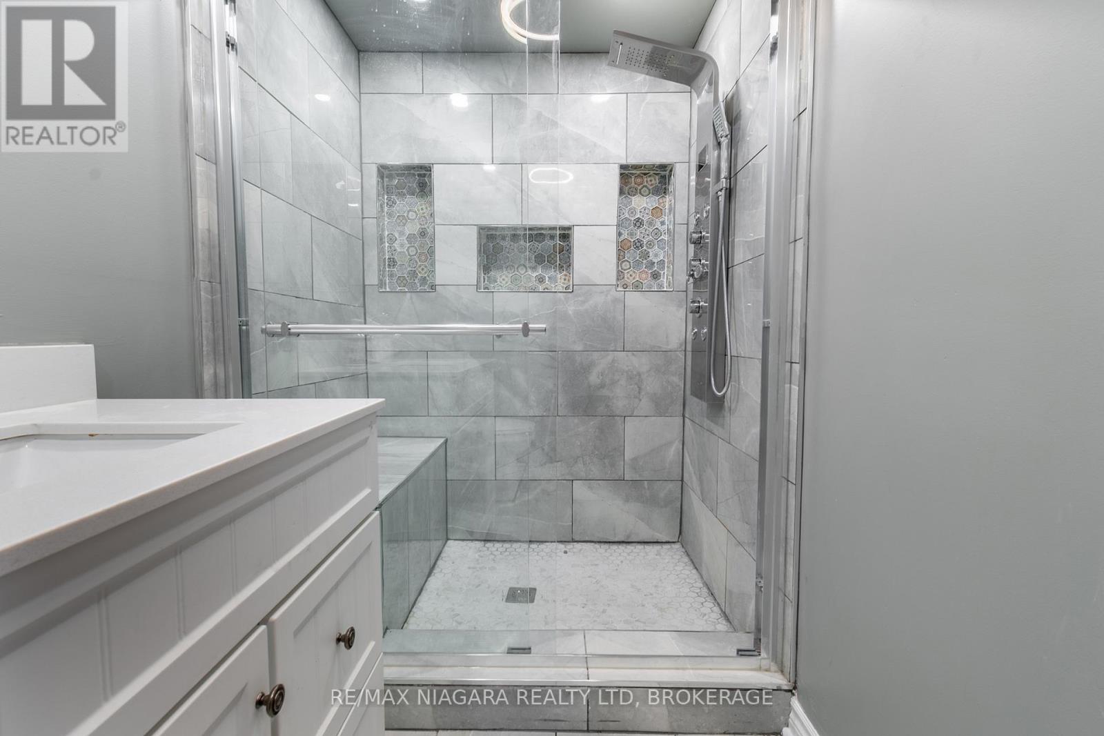 49 Autumn Place W, St. Catharines, Ontario  L2P 2W6 - Photo 21 - X12485055