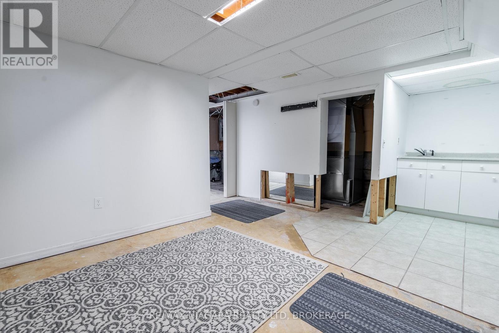 49 Autumn Place W, St. Catharines, Ontario  L2P 2W6 - Photo 23 - X12485055