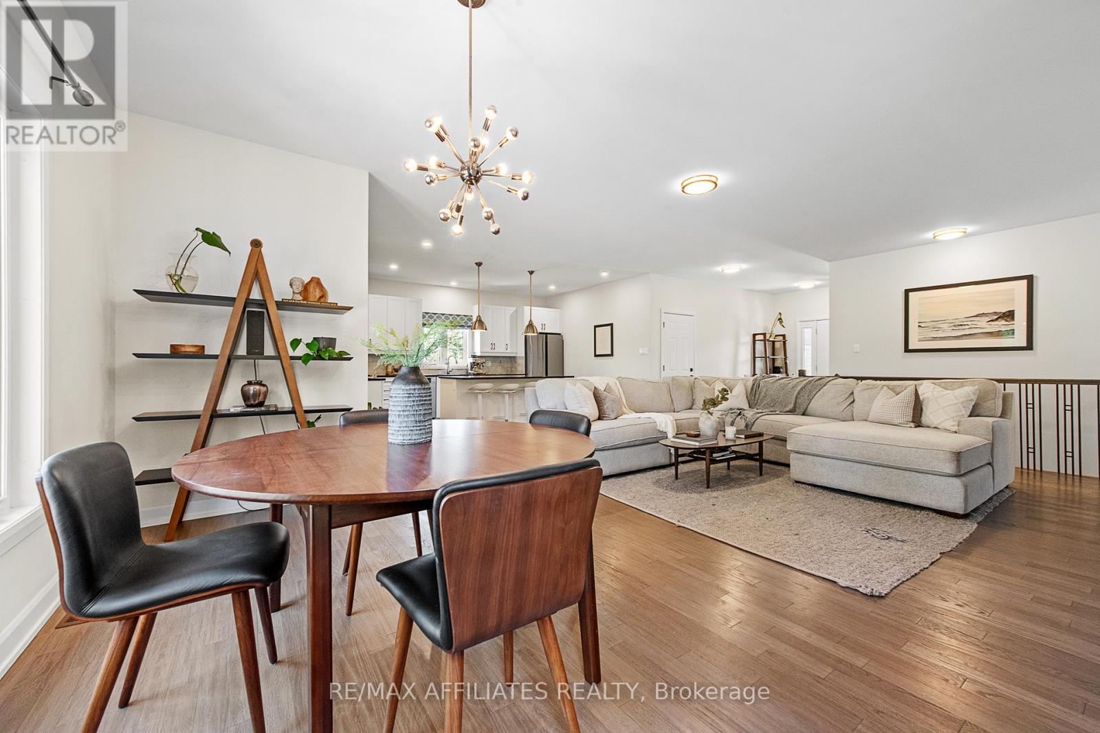 400 Cinnamon Crescent, Ottawa, Ontario  K0A 2H0 - Photo 16 - X12317728