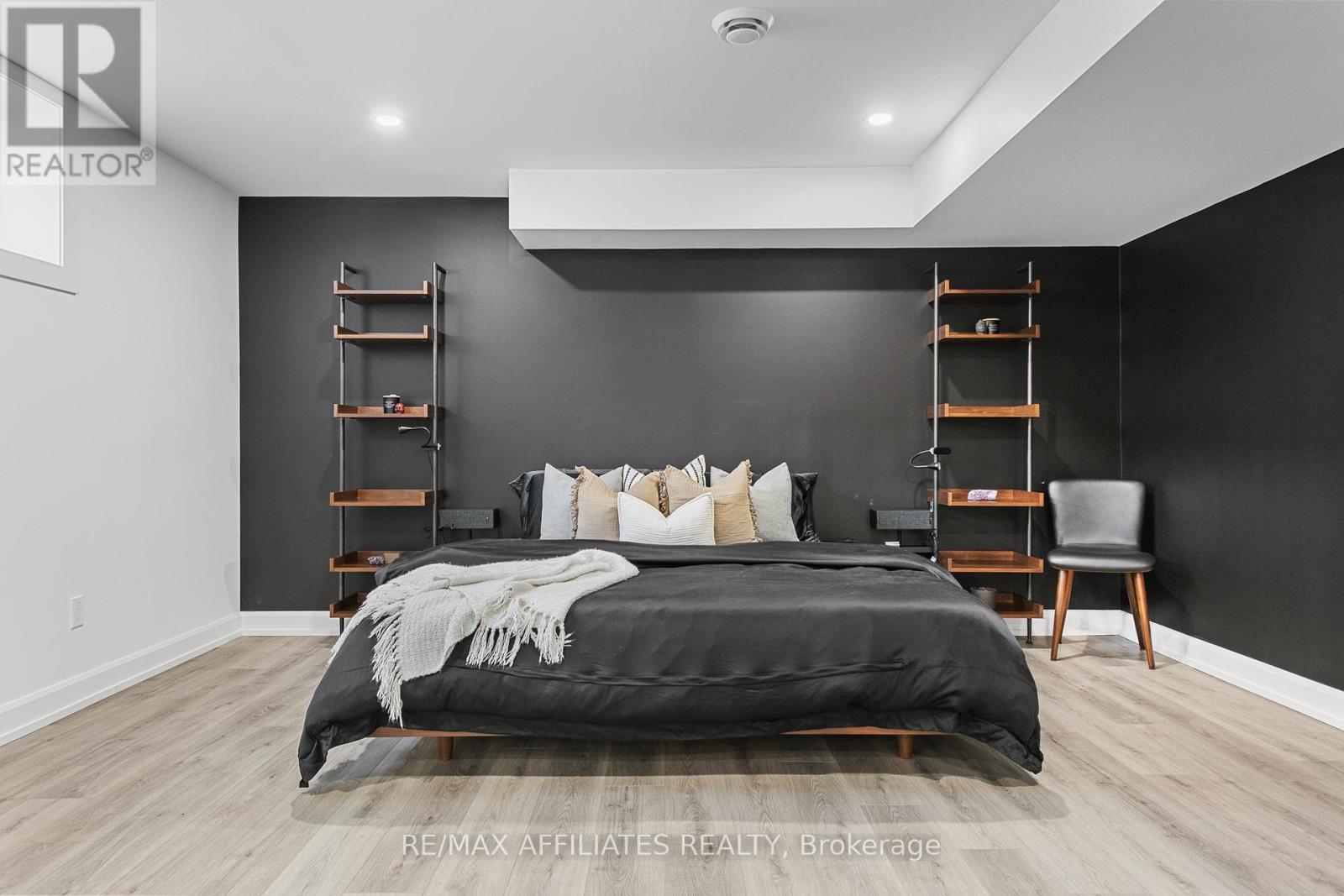 400 Cinnamon Crescent, Ottawa, Ontario  K0A 2H0 - Photo 36 - X12317728