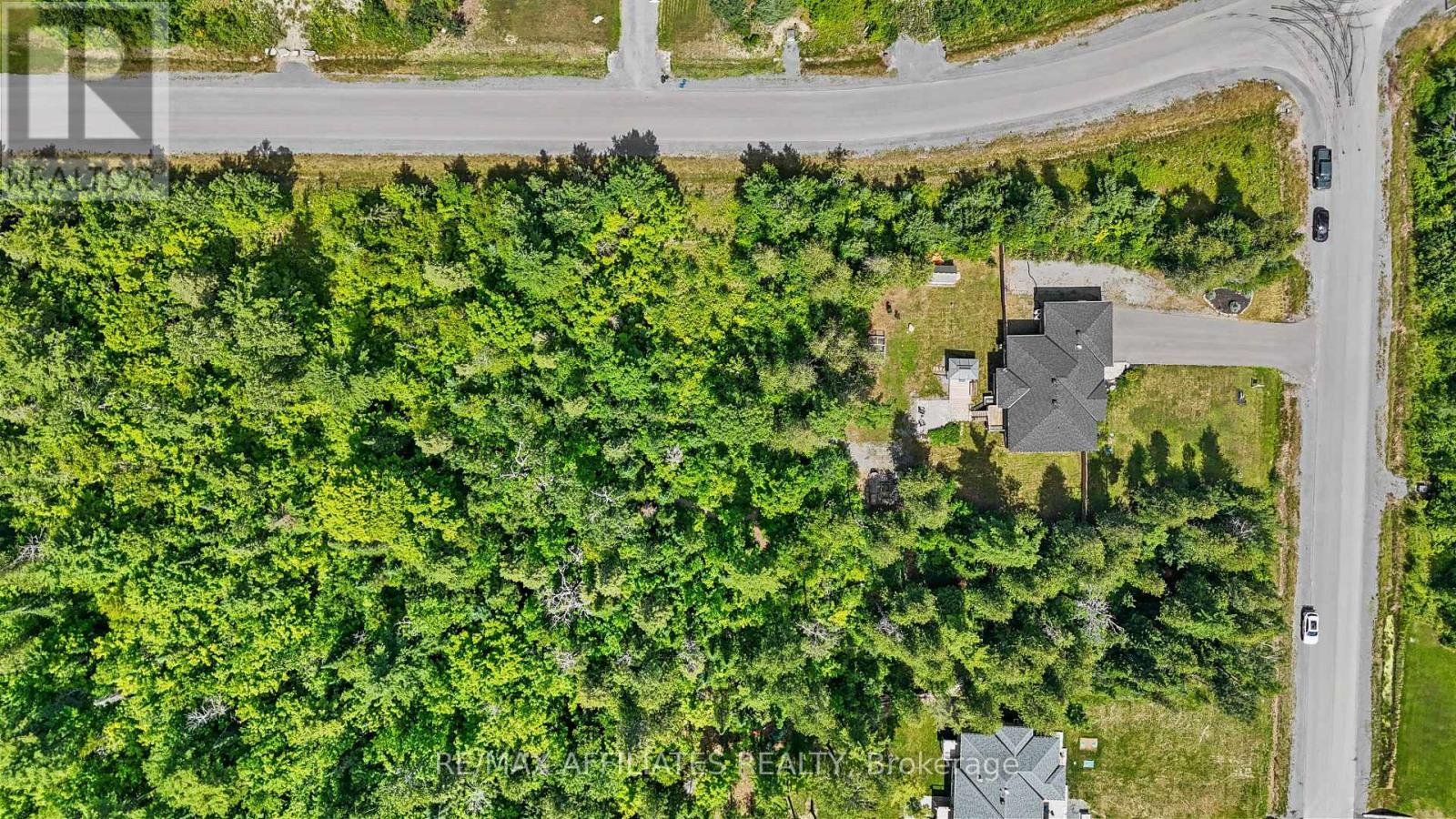 400 Cinnamon Crescent, Ottawa, Ontario  K0A 2H0 - Photo 49 - X12317728