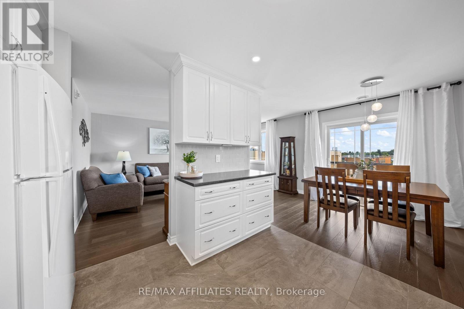 13 - 340 Tribeca Private, Ottawa, Ontario  K2J 6B4 - Photo 11 - X12393868