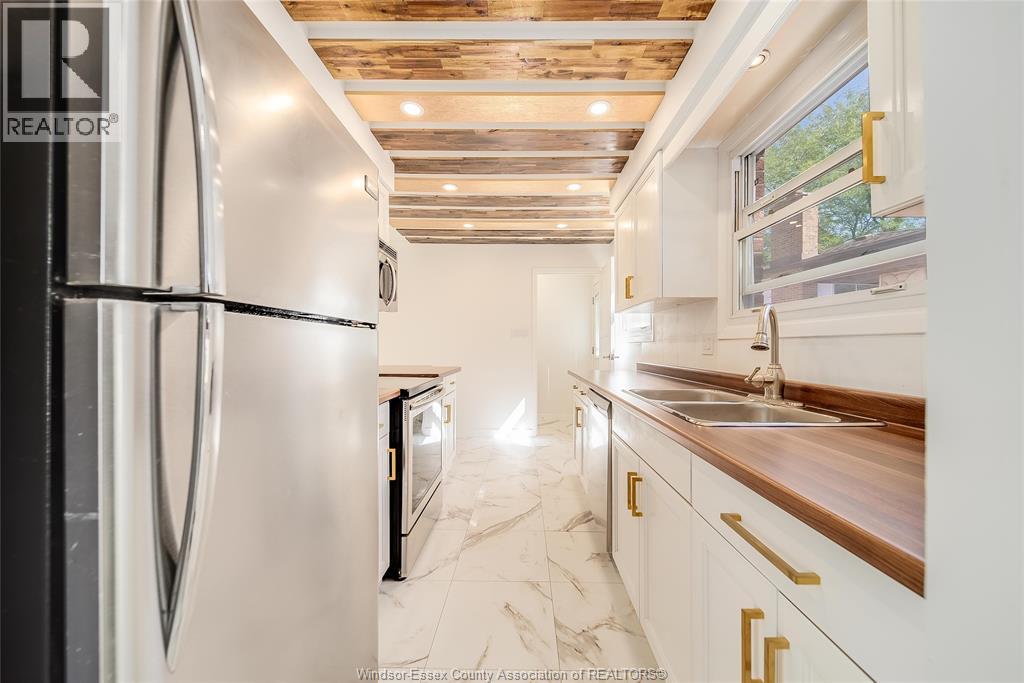 9482 Ryerson, Windsor, Ontario  N8R 1V5 - Photo 18 - 25027266