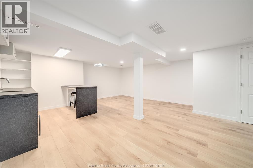 9482 Ryerson, Windsor, Ontario  N8R 1V5 - Photo 28 - 25027266