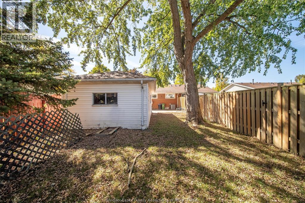 9482 Ryerson, Windsor, Ontario  N8R 1V5 - Photo 40 - 25027266