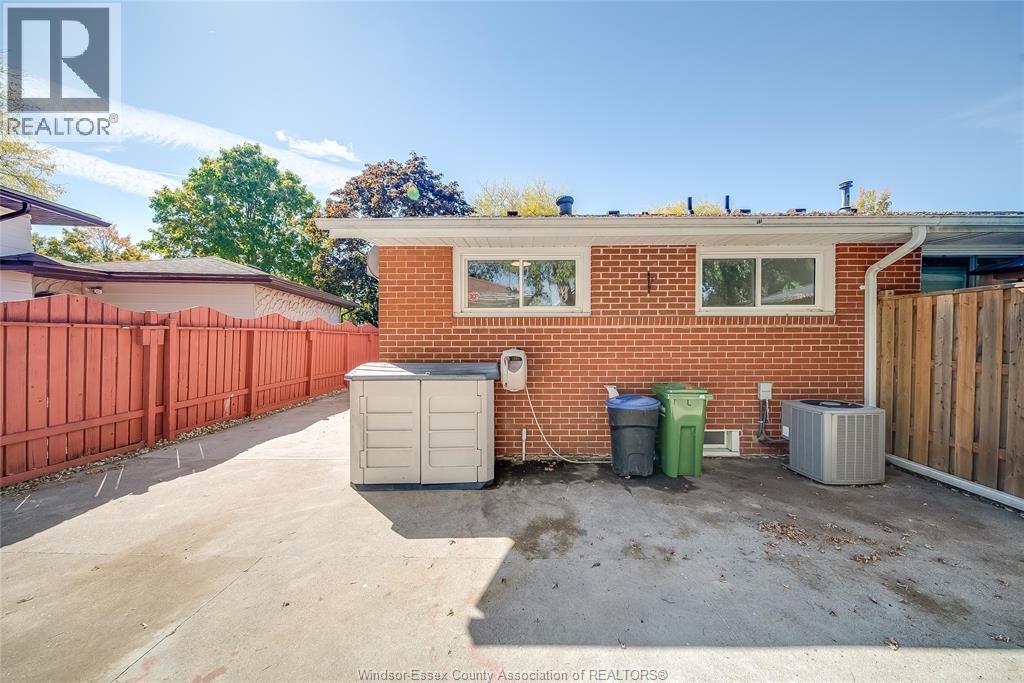 9482 Ryerson, Windsor, Ontario  N8R 1V5 - Photo 45 - 25027266