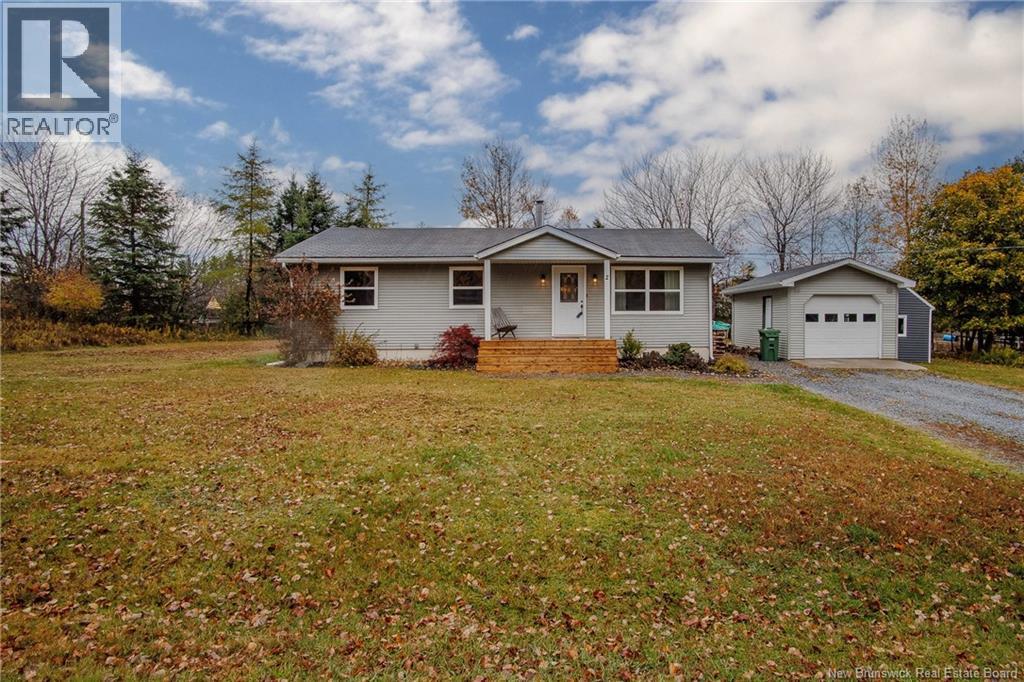2 Burns Avenue, Rothesay, New Brunswick  E2E 1Y9 - Photo 1 - NB129180