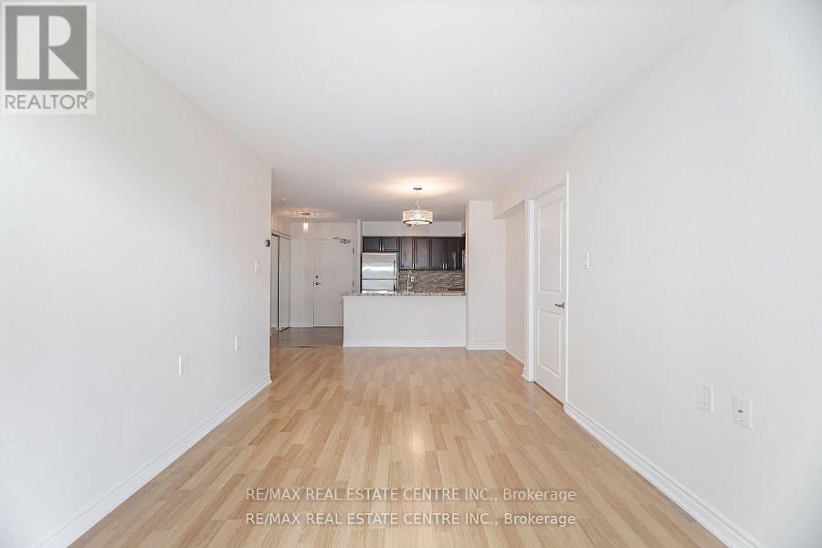 616 - 872 Sheppard Avenue W, Toronto, Ontario  M3H 5V5 - Photo 11 - C12485051