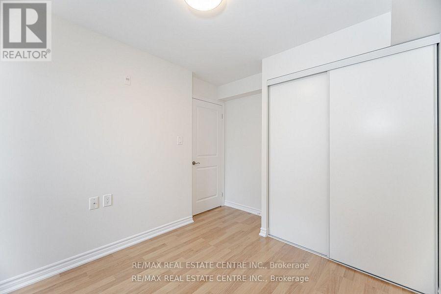 616 - 872 Sheppard Avenue W, Toronto, Ontario  M3H 5V5 - Photo 23 - C12485051