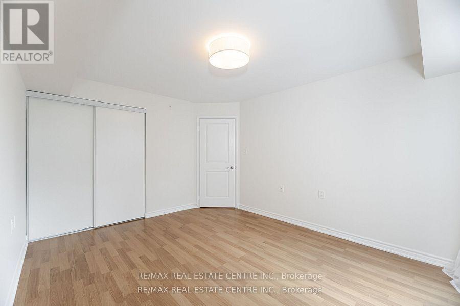 616 - 872 Sheppard Avenue W, Toronto, Ontario  M3H 5V5 - Photo 25 - C12485051