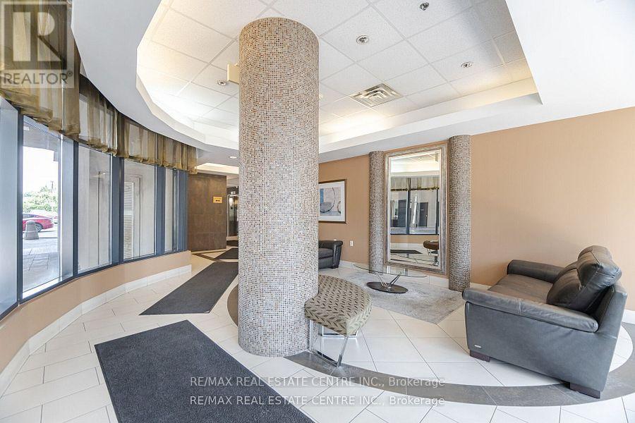 616 - 872 Sheppard Avenue W, Toronto, Ontario  M3H 5V5 - Photo 3 - C12485051