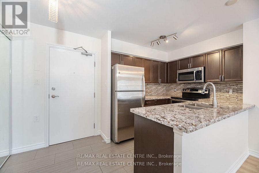 616 - 872 Sheppard Avenue W, Toronto, Ontario  M3H 5V5 - Photo 6 - C12485051