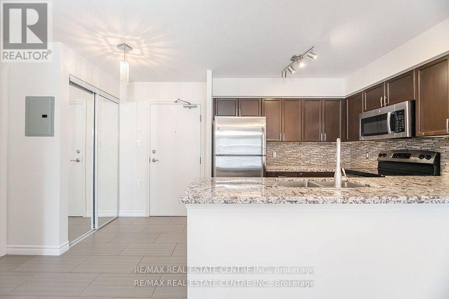 616 - 872 Sheppard Avenue W, Toronto, Ontario  M3H 5V5 - Photo 7 - C12485051