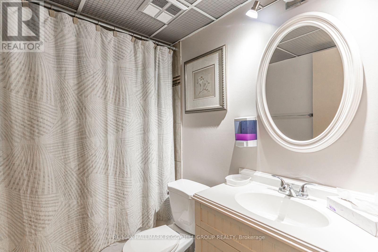 206 - 181 Collier Street, Barrie, Ontario  L4M 5L6 - Photo 17 - S12352820