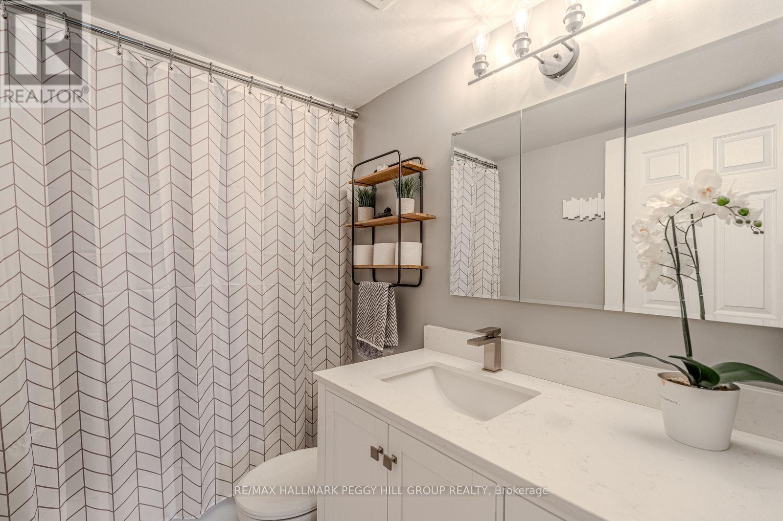 504 - 181 Collier Street, Barrie, Ontario  L4M 5L6 - Photo 11 - S12463041