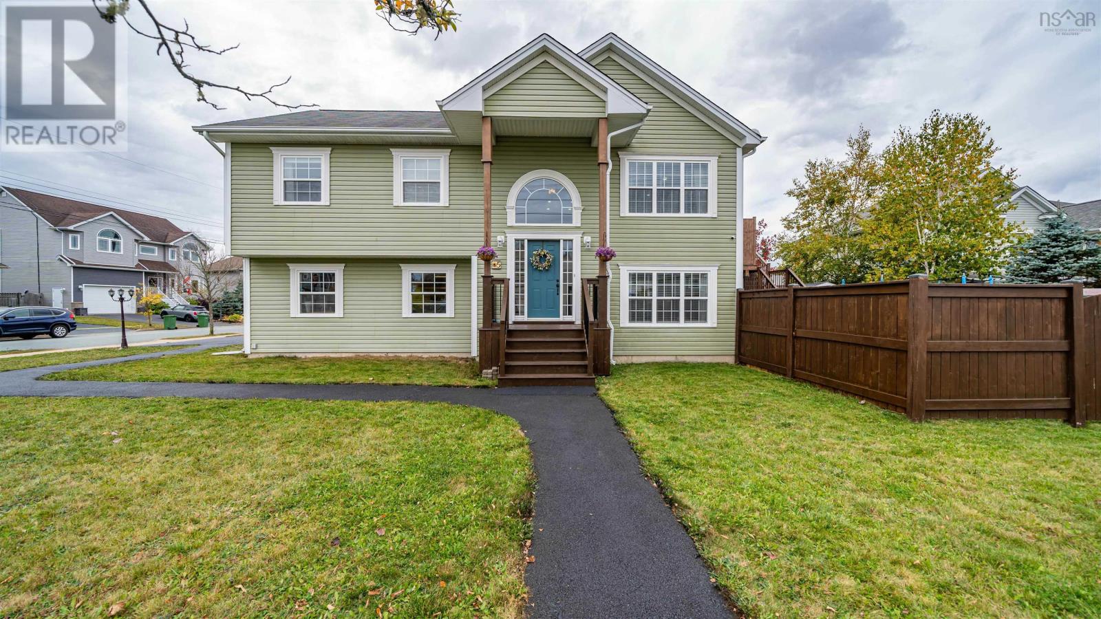 5 Leblanc Court, Dartmouth, Nova Scotia  B2X 0A9 - Photo 1 - 202525981